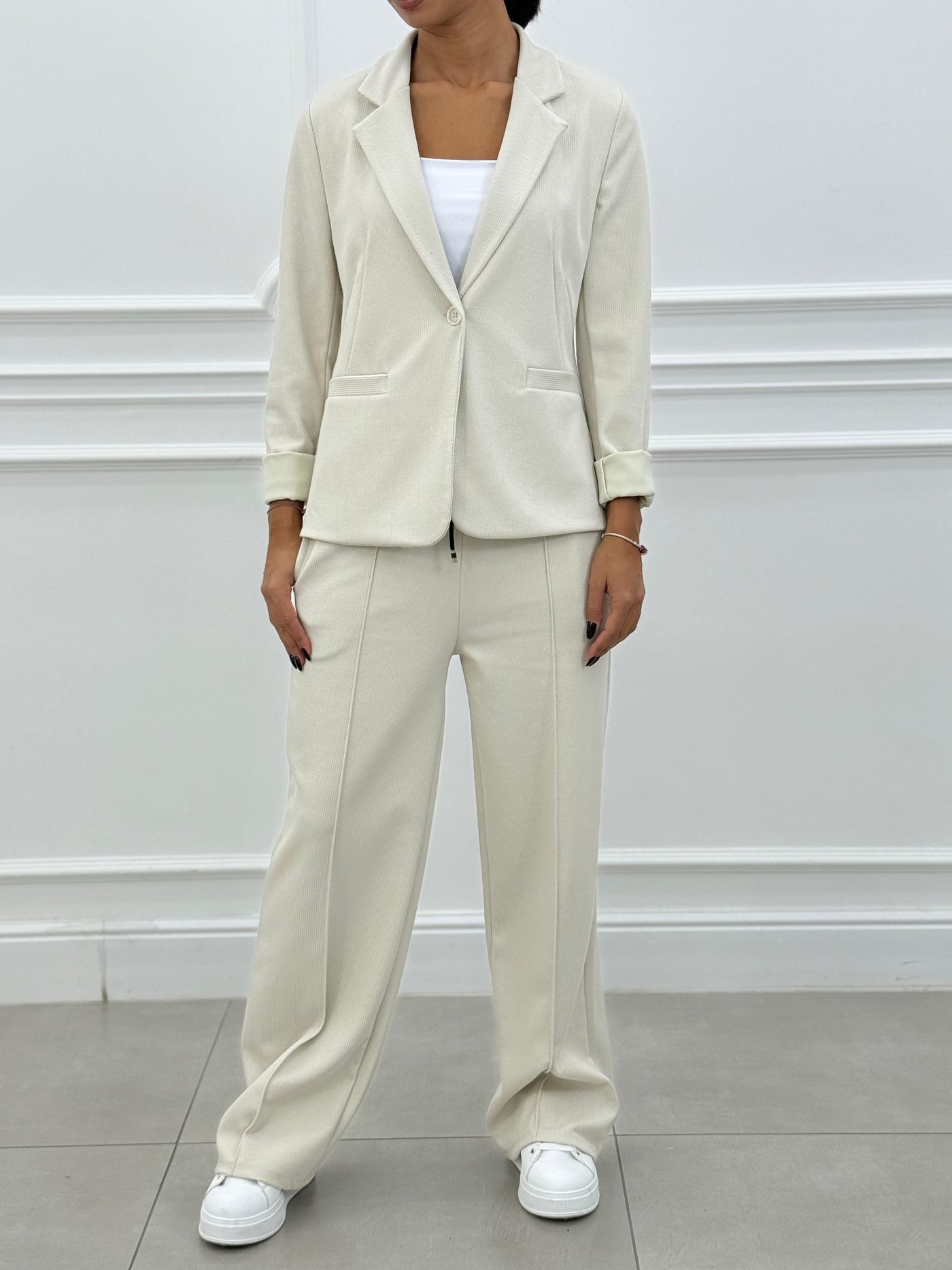 Sofia – Tweedelig pak met blazer en lange broek