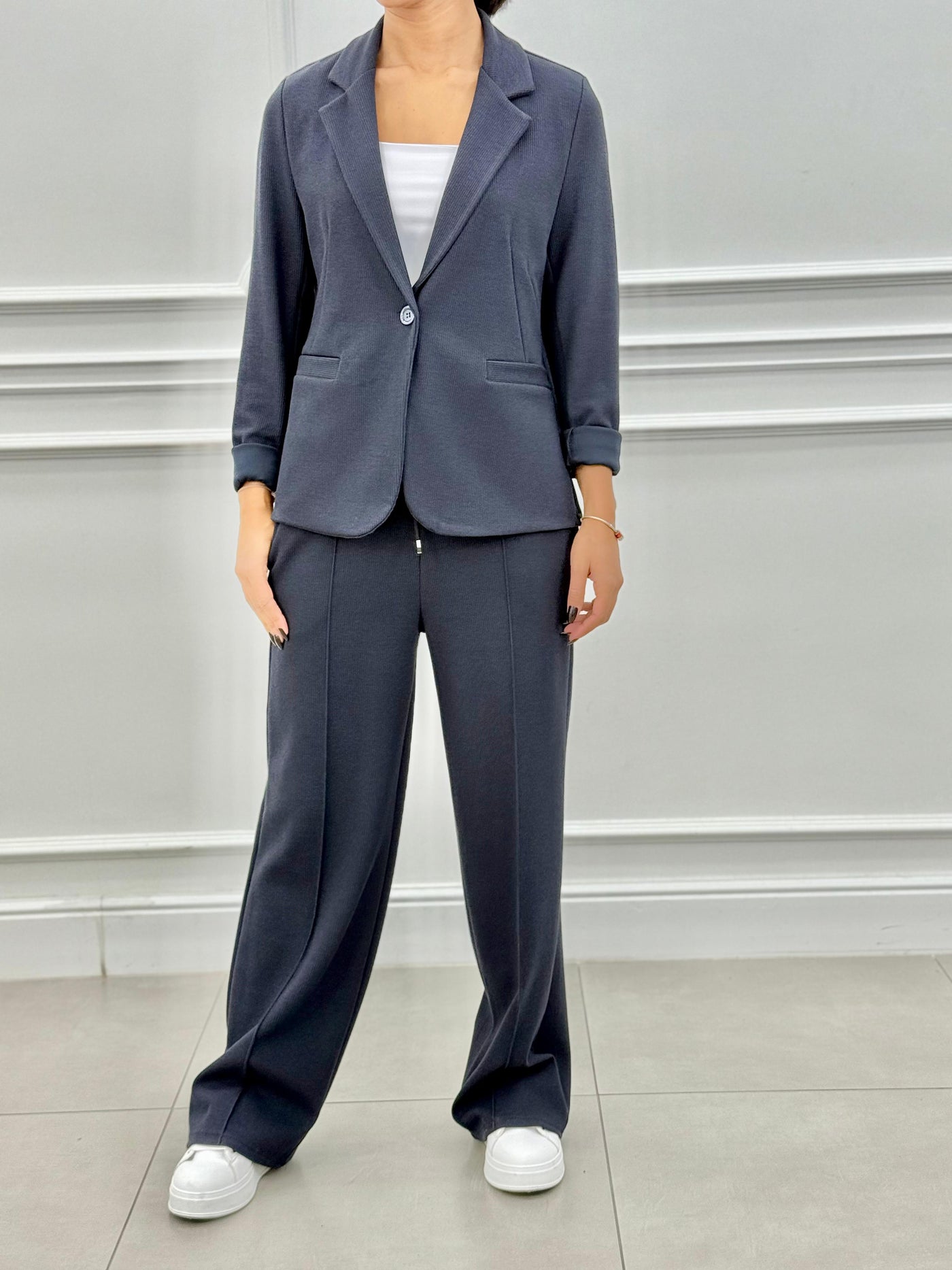 Sofia – Tweedelig pak met blazer en lange broek