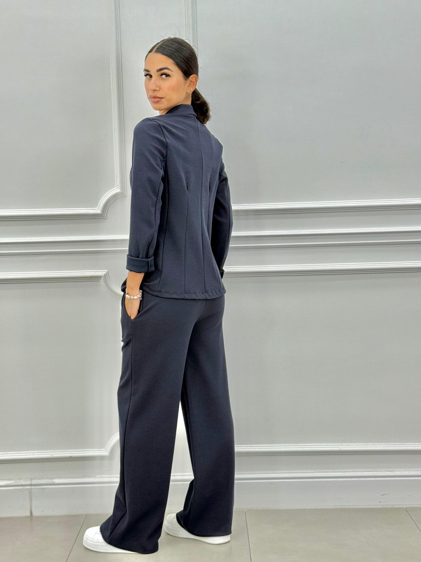 Sofia – Tweedelig pak met blazer en lange broek