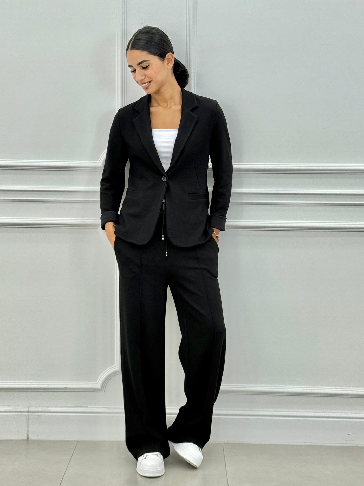 Sofia – Tweedelig pak met blazer en lange broek